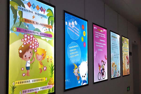 你想知道的門禁燈箱廣告優(yōu)勢及投放技巧都在這里！